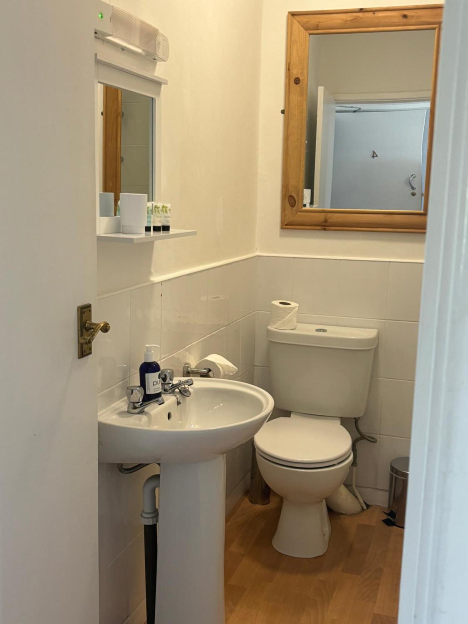 The Yacht Inn Penzance Bagian luar foto