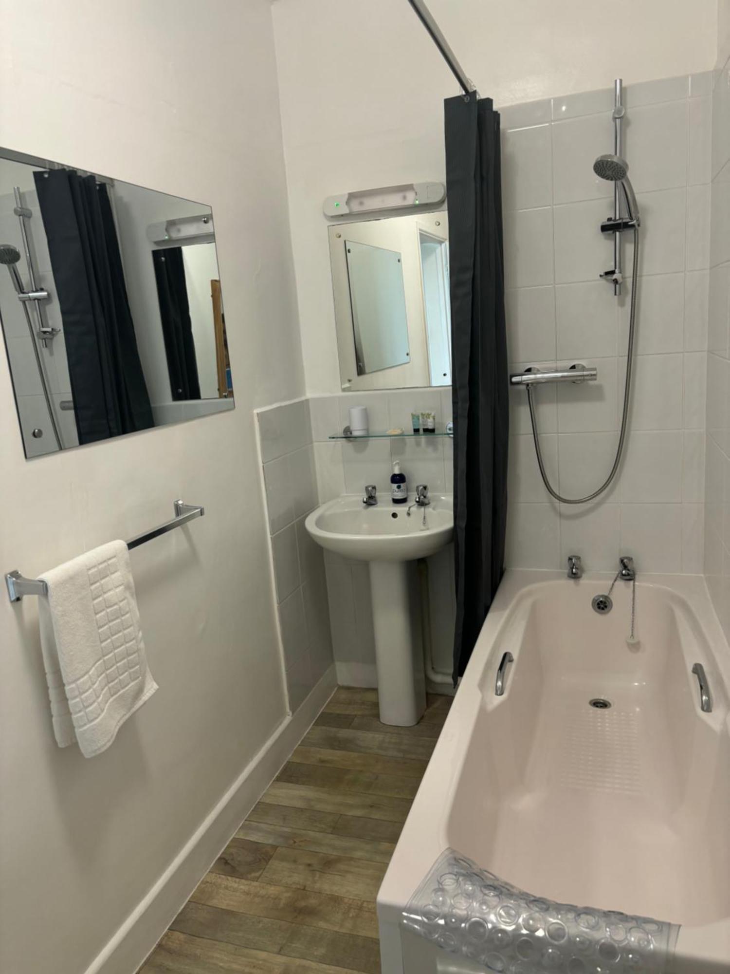 The Yacht Inn Penzance Bagian luar foto