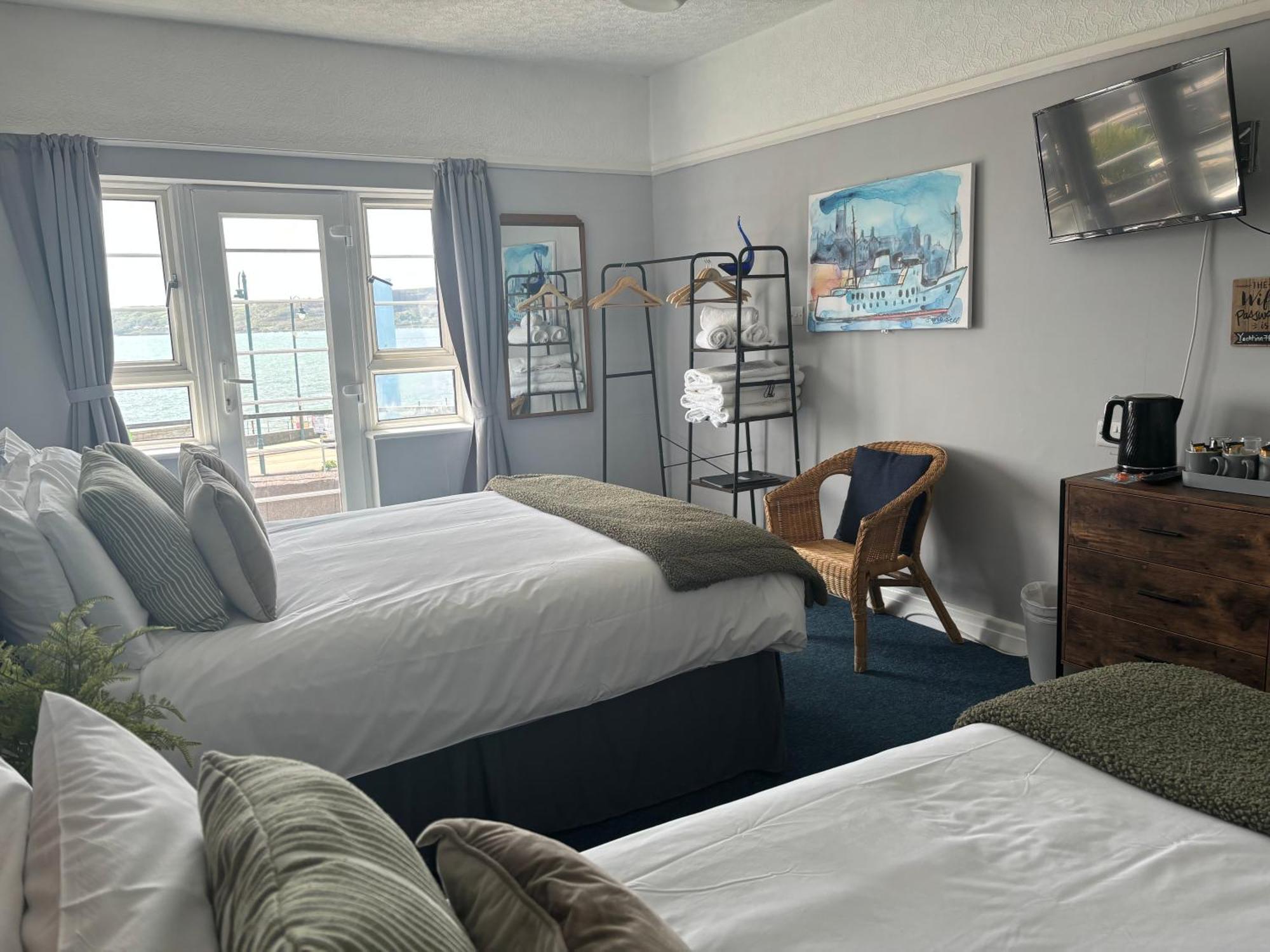 The Yacht Inn Penzance Bagian luar foto
