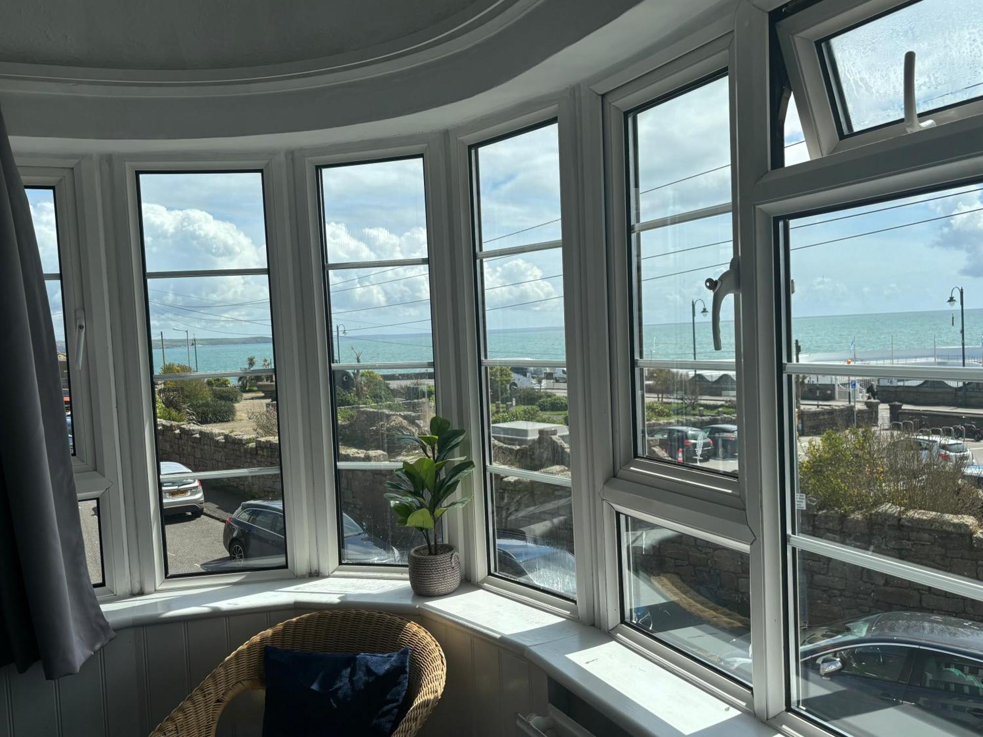 The Yacht Inn Penzance Bagian luar foto