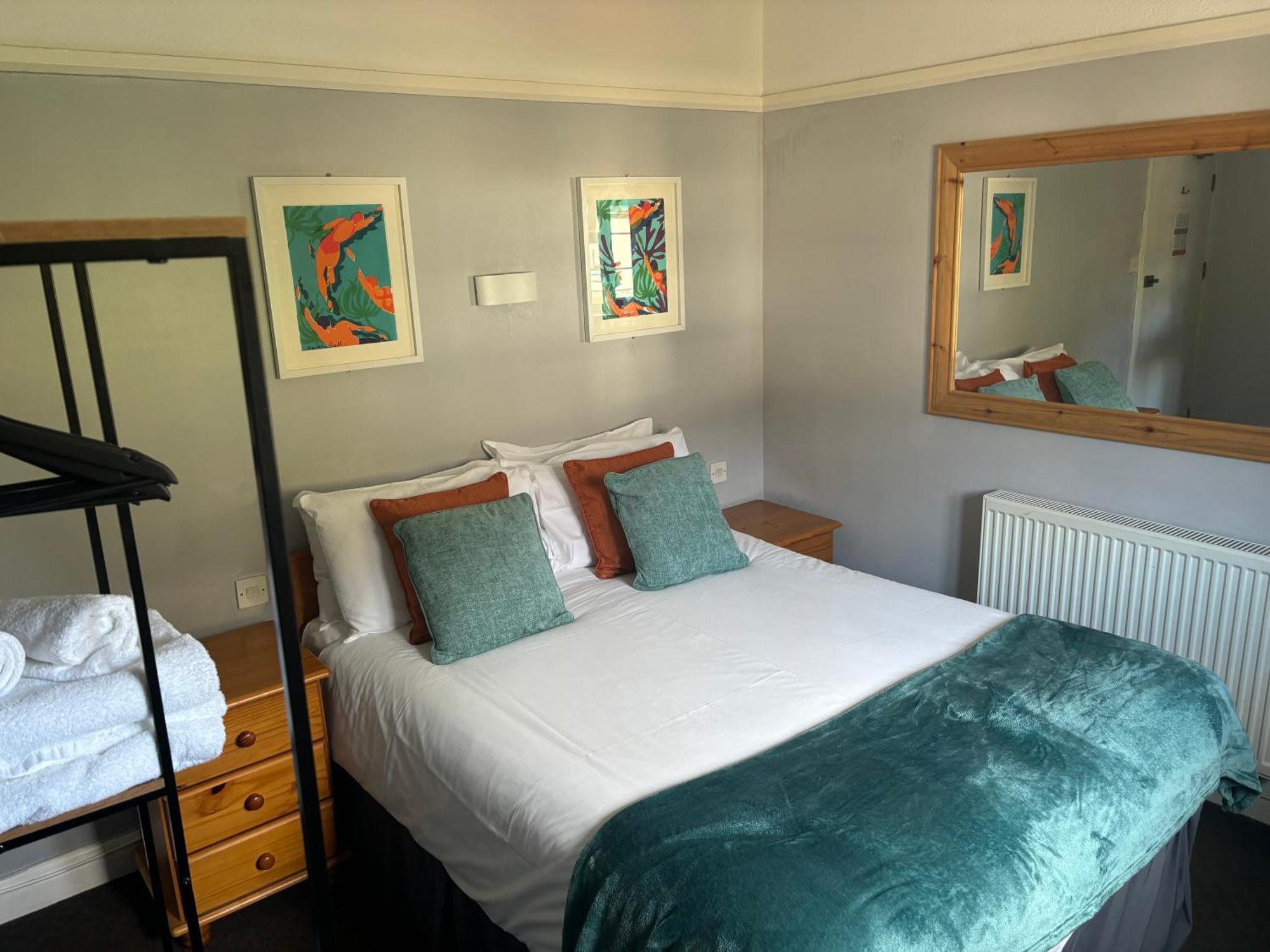 The Yacht Inn Penzance Bagian luar foto