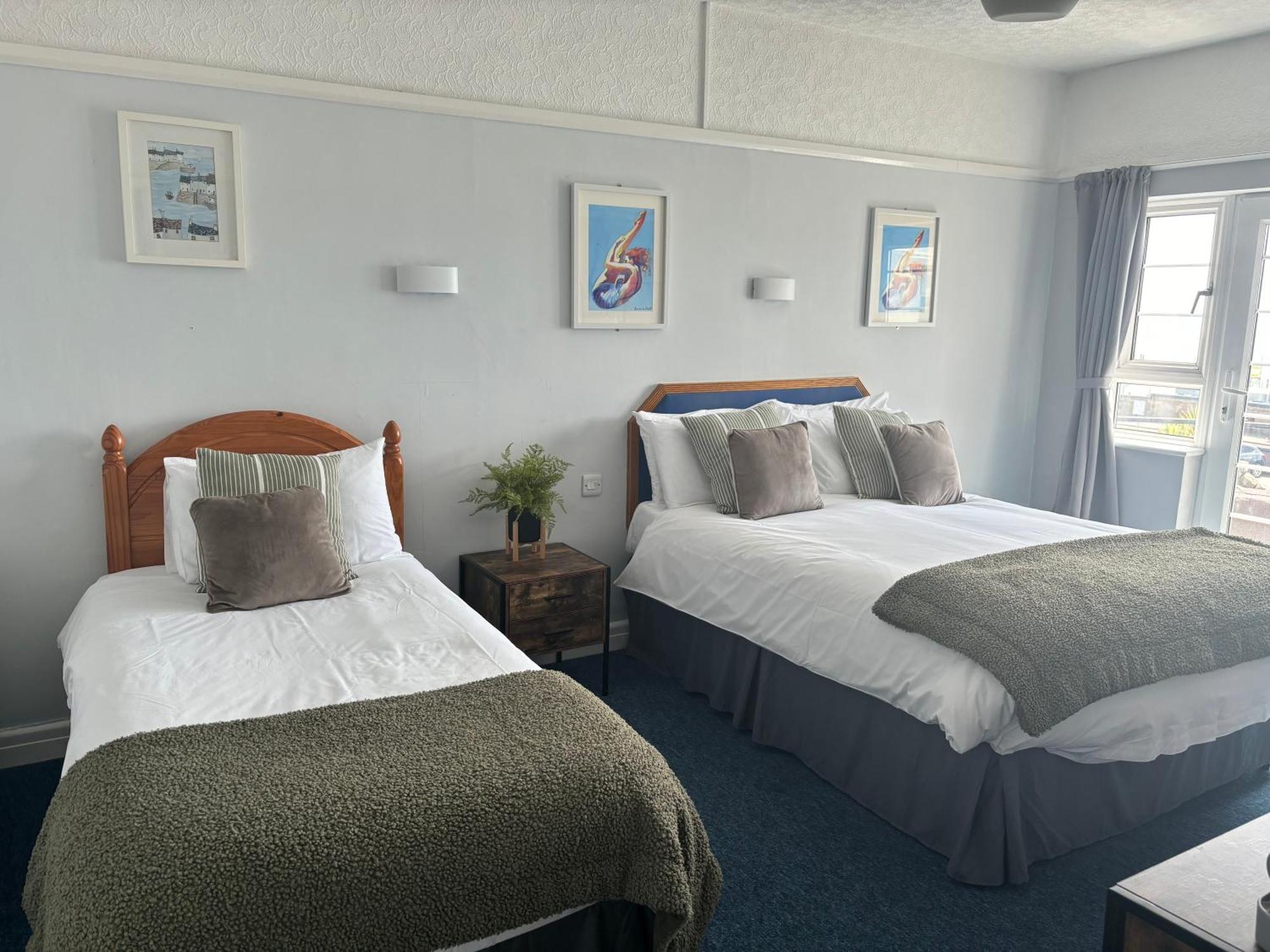 The Yacht Inn Penzance Bagian luar foto