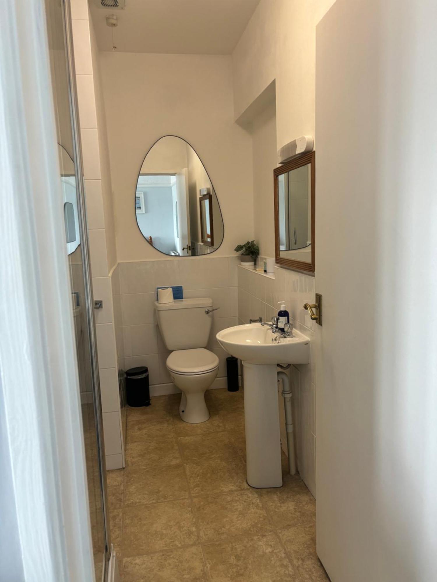 The Yacht Inn Penzance Bagian luar foto