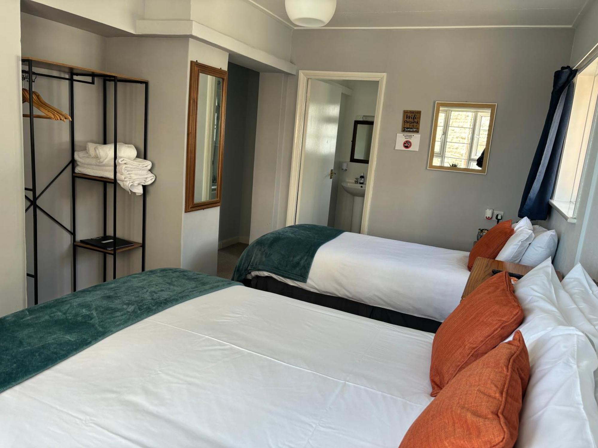The Yacht Inn Penzance Bagian luar foto